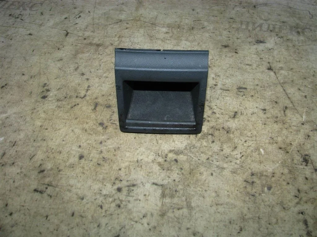 ящик консоли Audi A3 (8PA) 2004-2013 - F