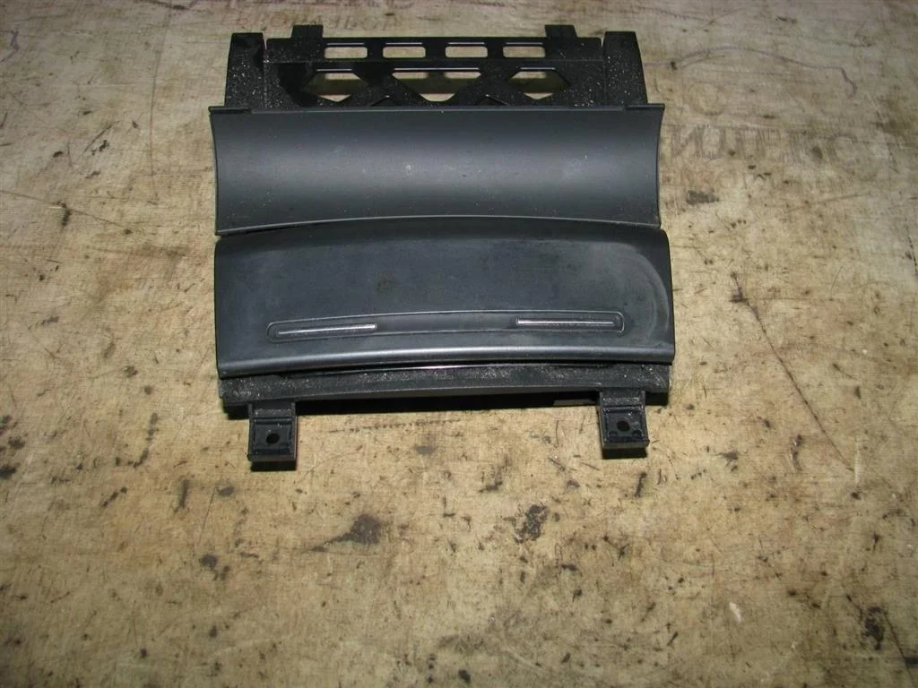 пепельница Audi A3 (8PA) 2004-2013 - F