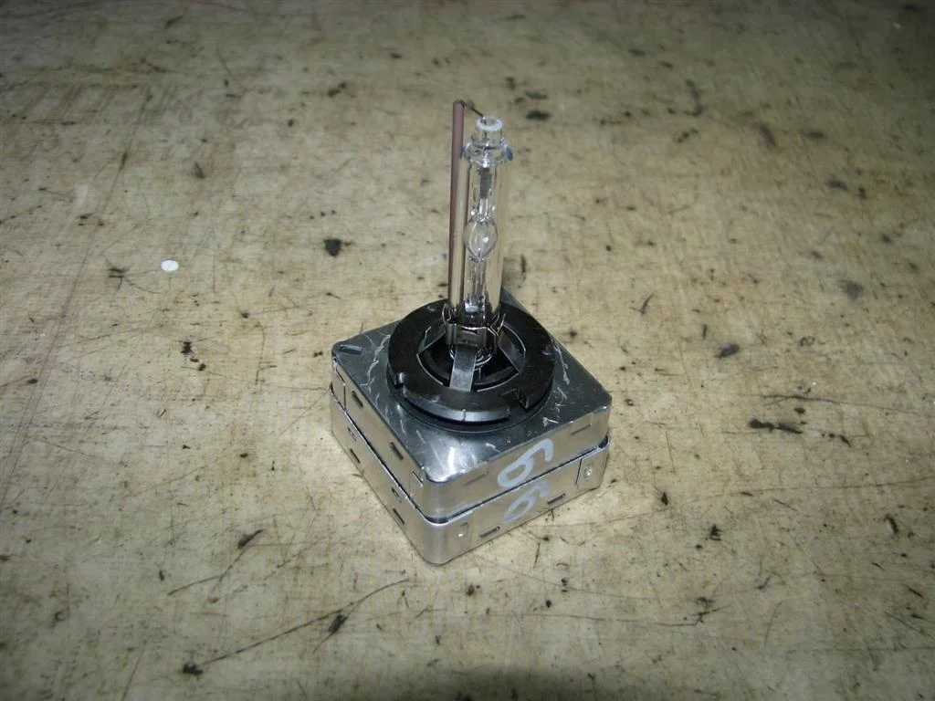 ксеноновая лампа Audi A3 (8PA) 2004-2013 - -