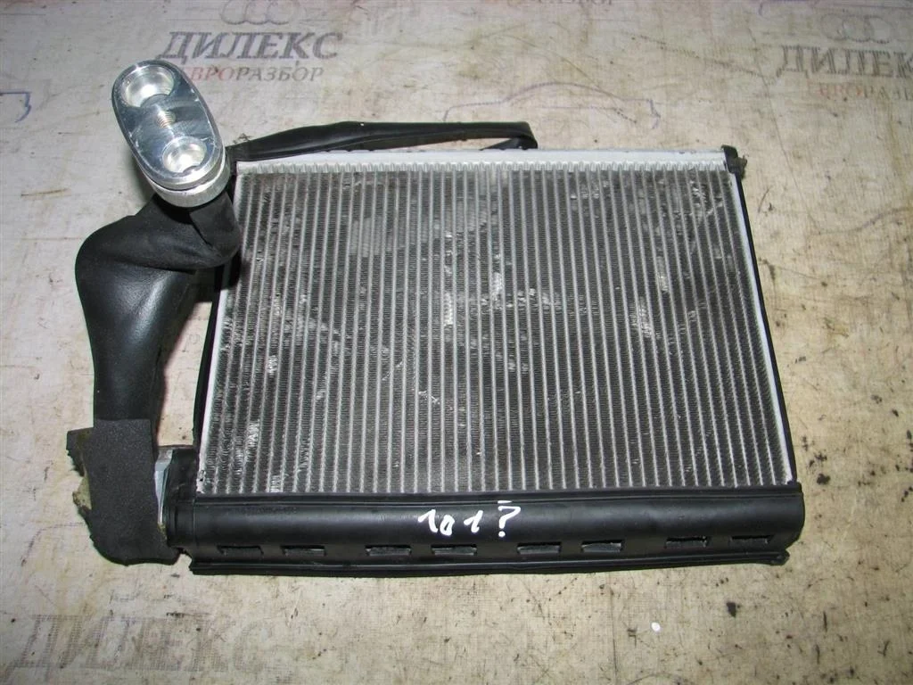 испаритель кондиционера Audi A6 (C6 4F) 2004-2011 - -