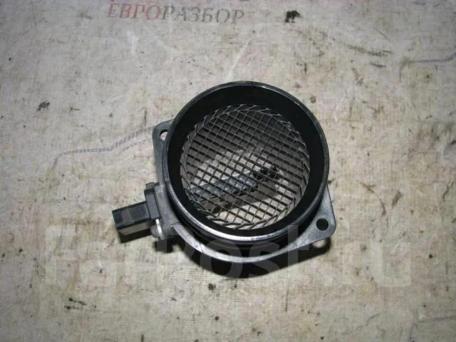 расходомер воздуха (массметр) VW Tiguan 2007-2011 - -