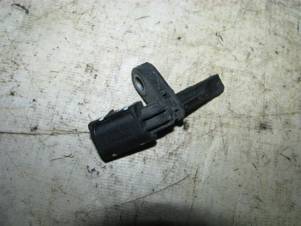 датчик abs VW Tiguan 2007-2011 L -