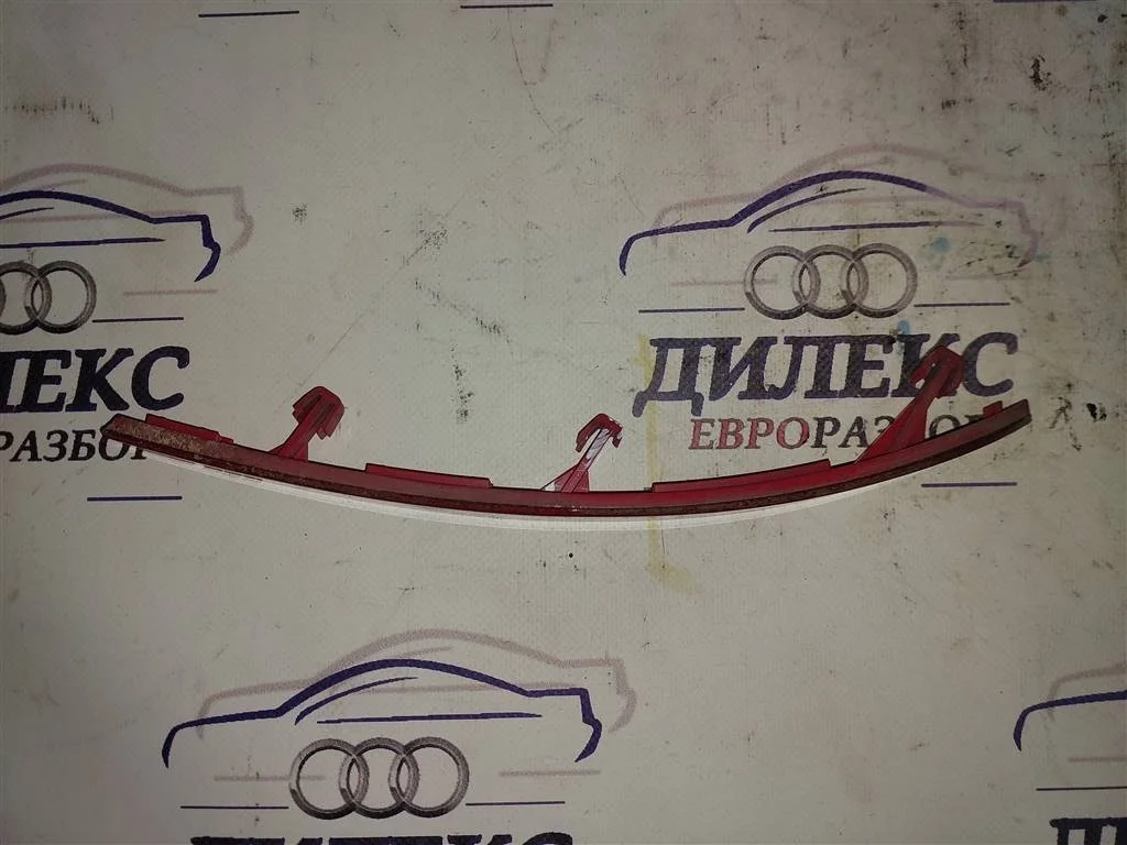 отражатель в бампер VW Tiguan 2007-2011 L R