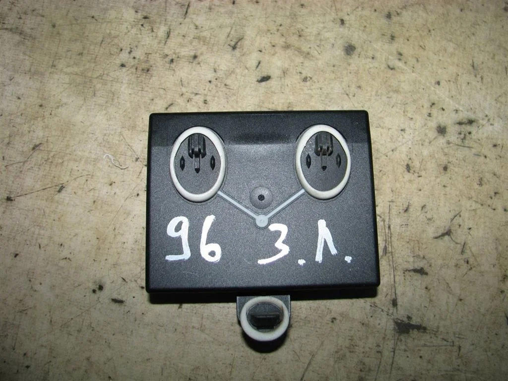 блок комфорта Audi A4 (B8) 2007-2015 - -