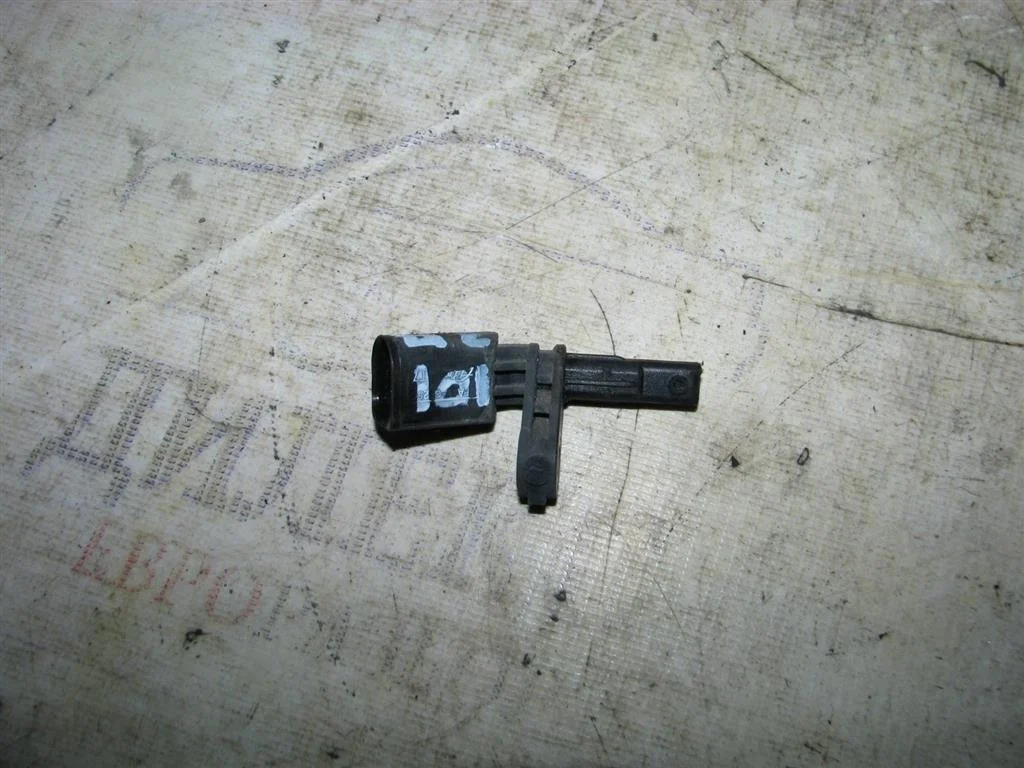 датчик abs VW Tiguan 2007-2011 L -