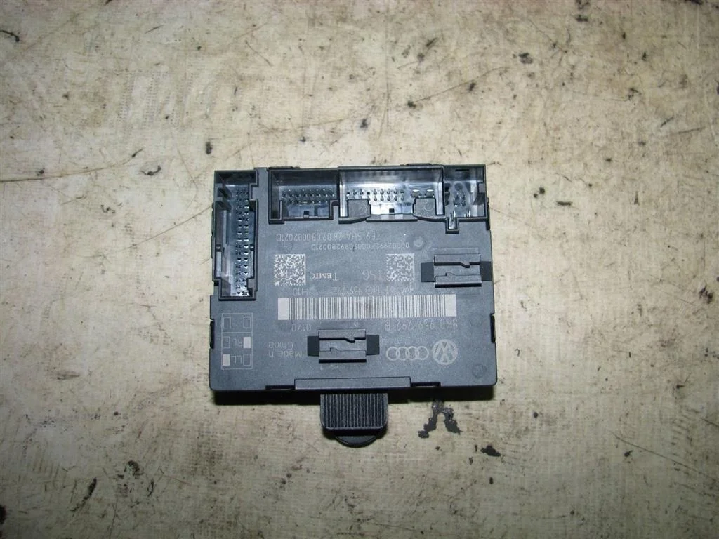 блок комфорта Audi A4 (B8) 2007-2015 - -