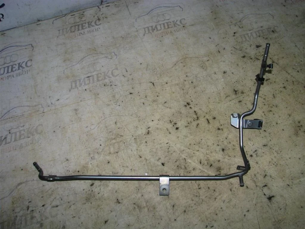 трубка системы охлаждения VW Tiguan 2007-2011 - -