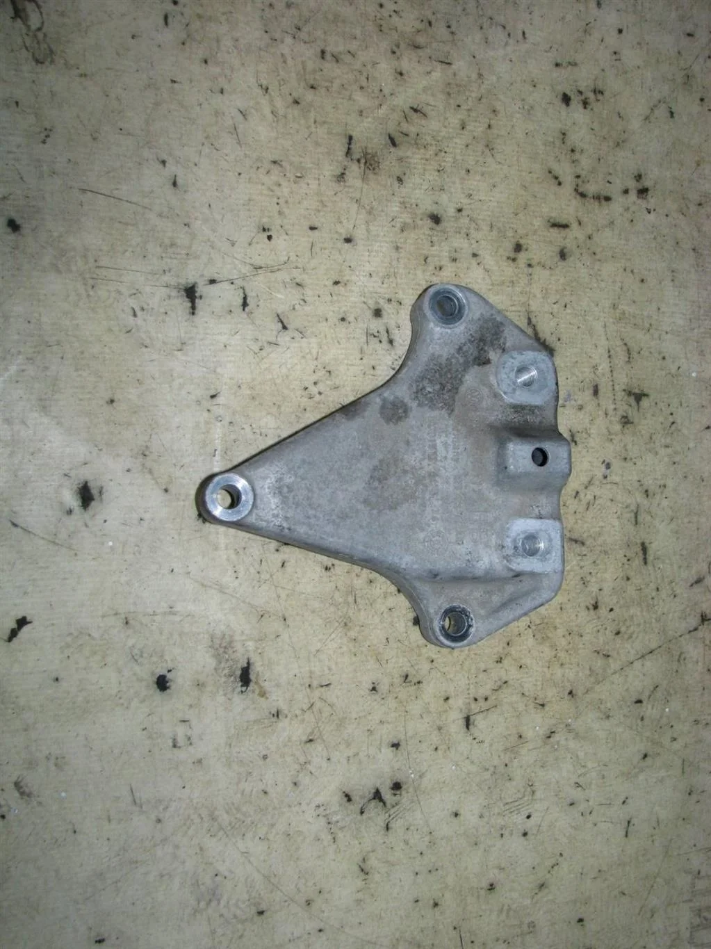 кронштейн акпп VW Passat (B7) 2011-2015 L -