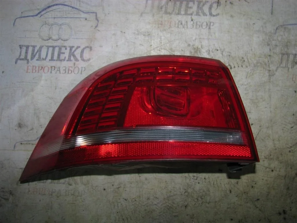 фонарь VW Passat (B7) 2011-2015 L R