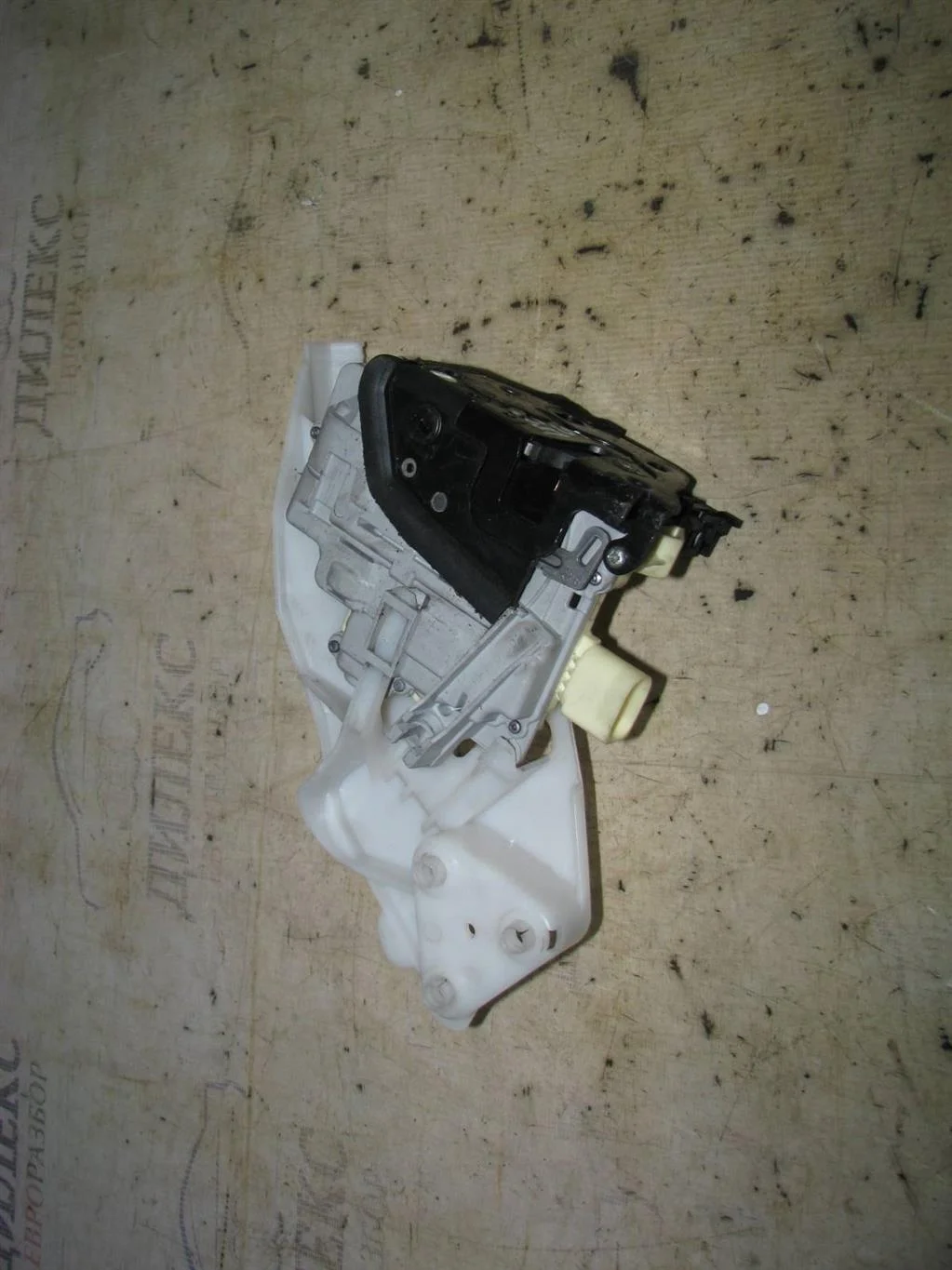 замок двери VW Passat (B6) 2005-2010 R R