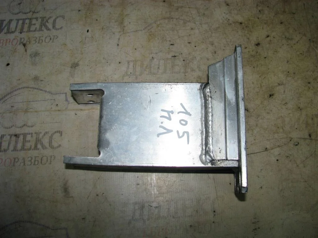 кронштейн усилителя переднего бампера Audi A5 /S5 Coupe/Sportback L F