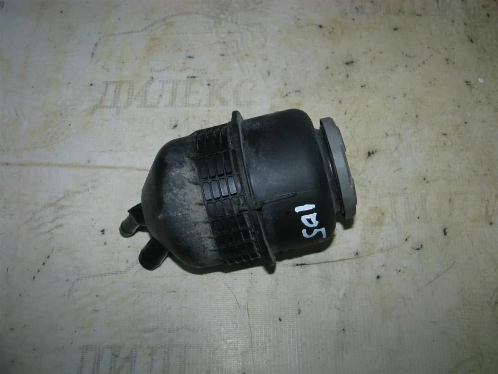 бачок гидроусилителя Audi A5 /S5 Coupe/Sportback - -