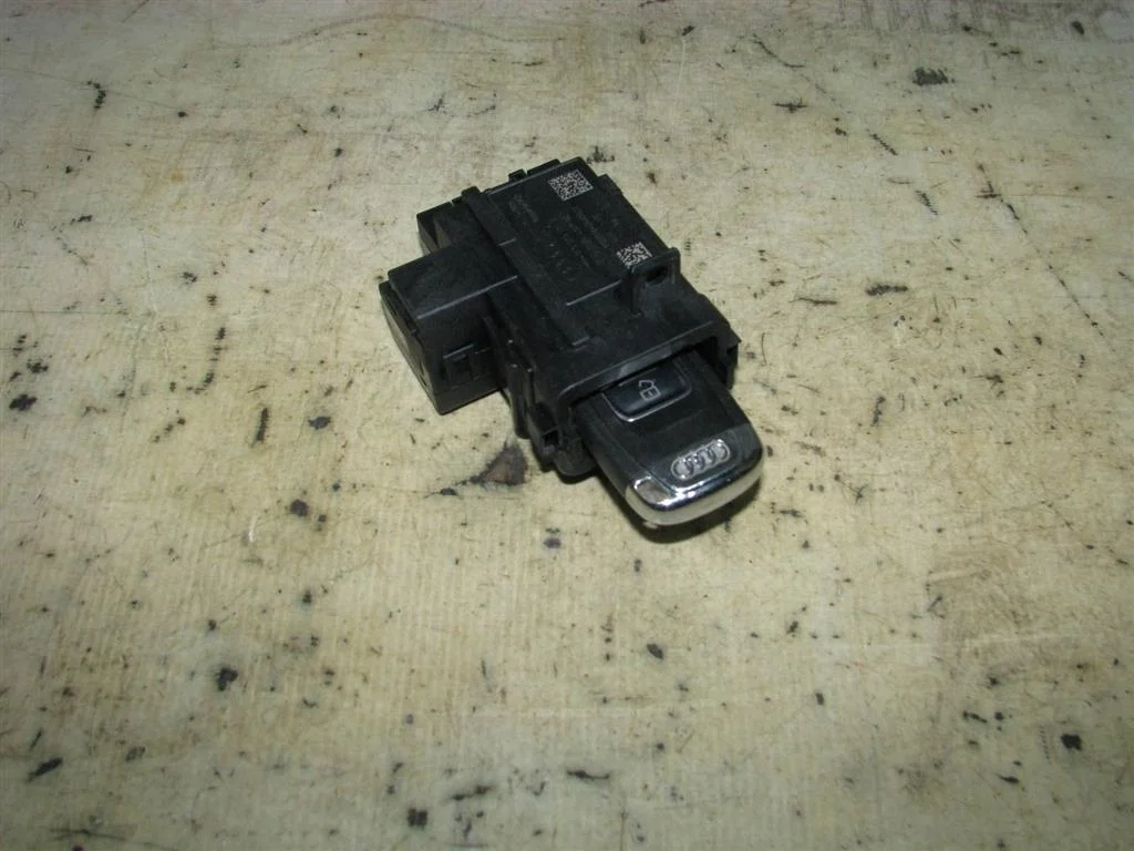 замок зажигания Audi A5 /S5 Coupe/Sportback - -