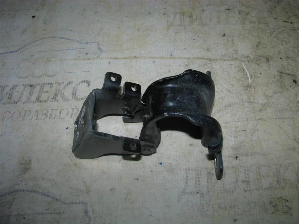 петля крышки багажника Land Rover Freelander 2 2007> - -