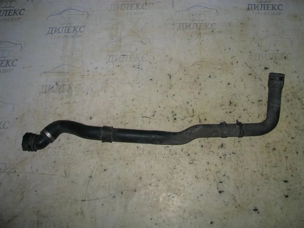 патрубок радиатора VW Touareg 2002-2010 - -