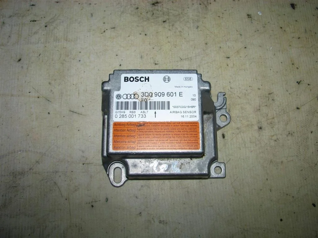 блок управления air bag VW Touareg 2002-2010 - -