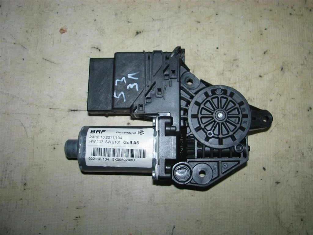 моторчик стеклоподъемника VW Golf VI 2009-2012 L R