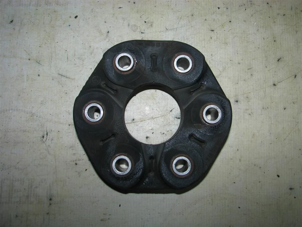 муфта эластичная карданн. вала VW Touareg 2002-2010 - -