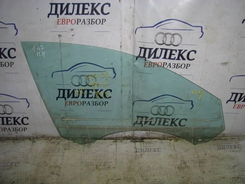 стекло двери Audi A6 (C6 4F) 2004-2011 R F
