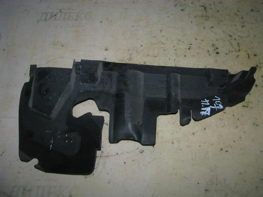 воздуховод радиатора Audi A6 (C6 4F) 2004-2011 R -