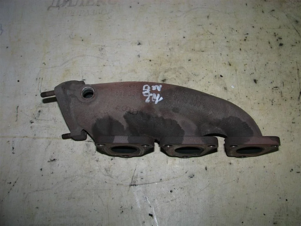 коллектор выпускной Audi A6 (C6 4F) 2004-2011 - -