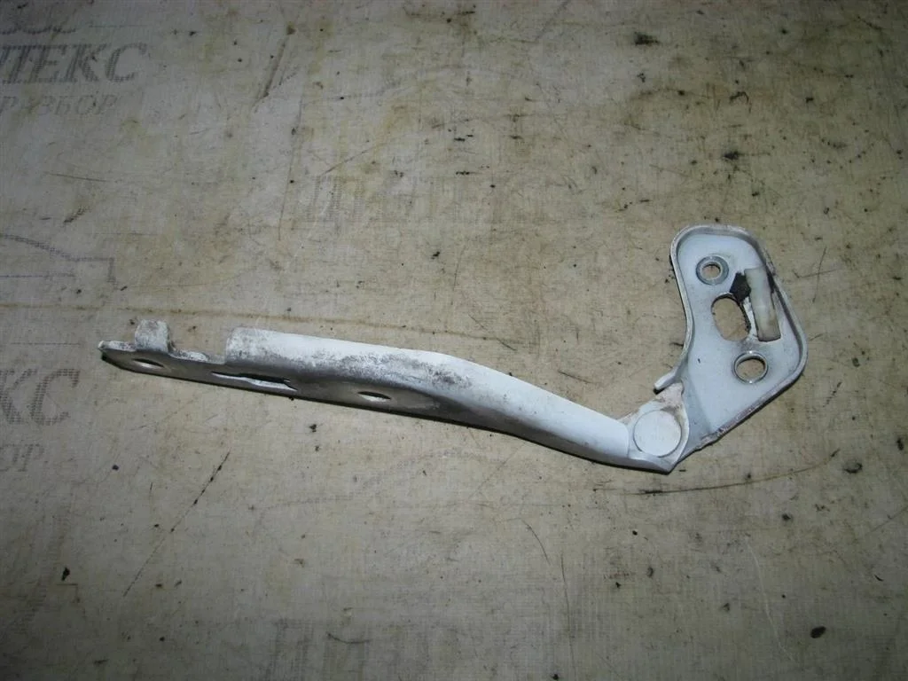 петля капота Audi A6 (C6 4F) 2004-2011 L -