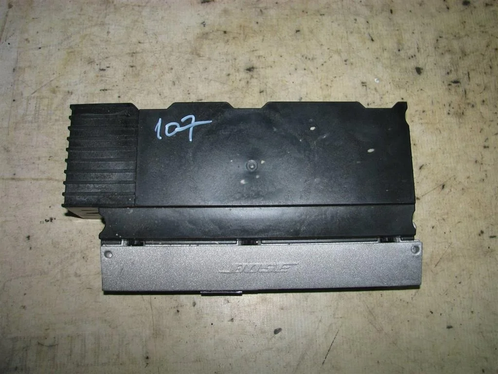 усилитель акустической системы Audi A6 (C6 4F) 2004-2011 - -