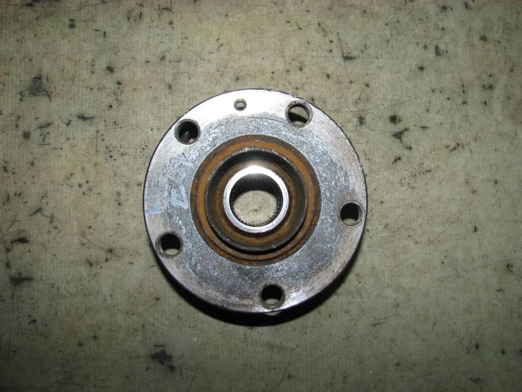 ступица Audi A6 (C6 4F) 2004-2011 - R