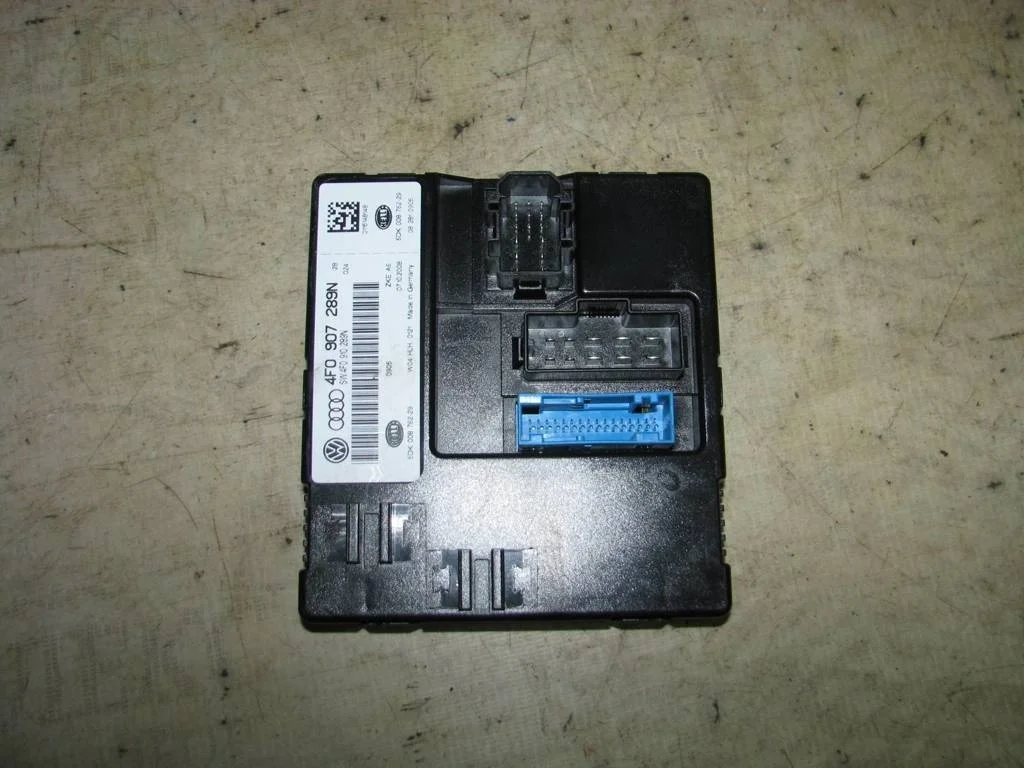 блок комфорта Audi A6 (C6 4F) 2004-2011 - -