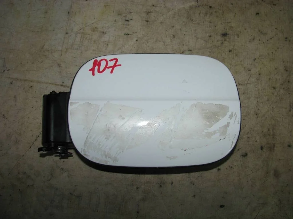 лючок бензобака Audi A6 (C6 4F) 2004-2011 - -