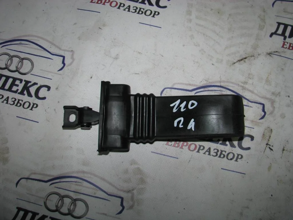 ограничитель двери Audi A4 (B8) 2007-2015 - -