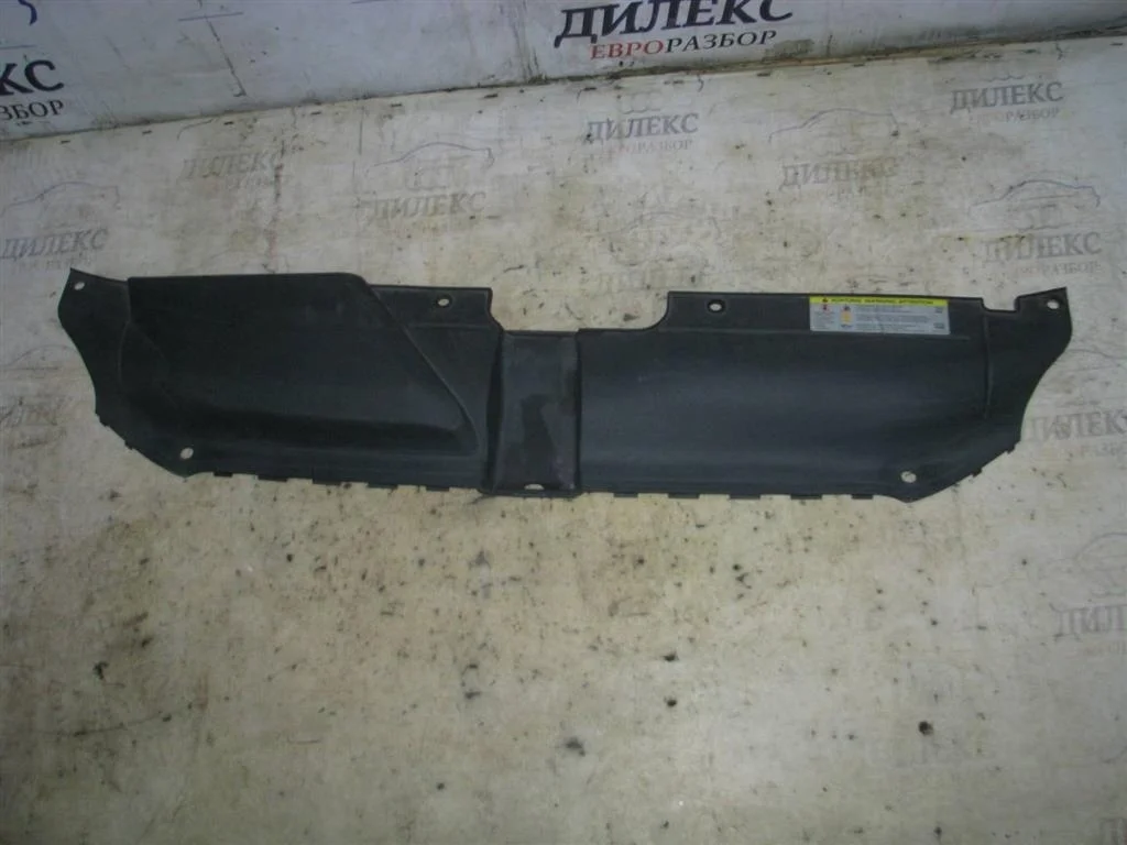 кожух замка капота Audi A4 (B8) 2007-2015 - -