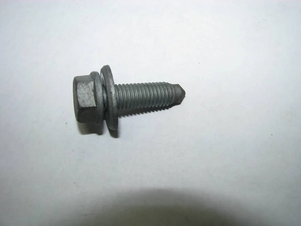 болт Audi A4 (B8) 2007-2015 - -