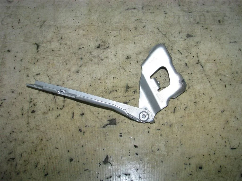 петля капота Audi A4 (B8) 2007-2015 L -