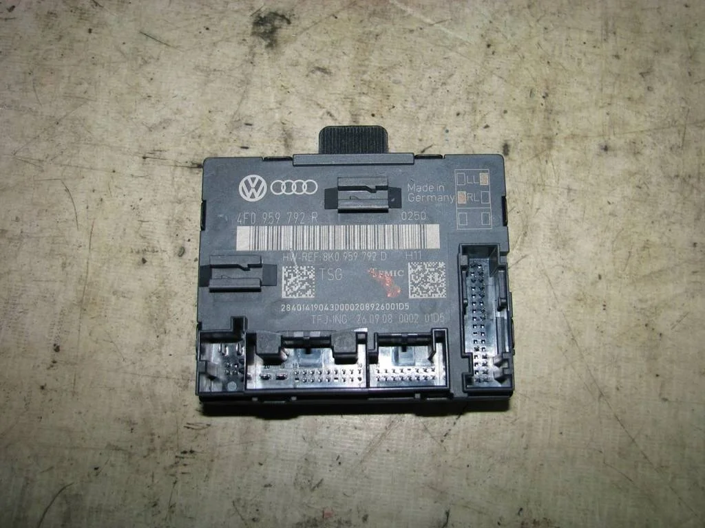 блок управления двери Audi A6 (C6 4F) 2004-2011 - -
