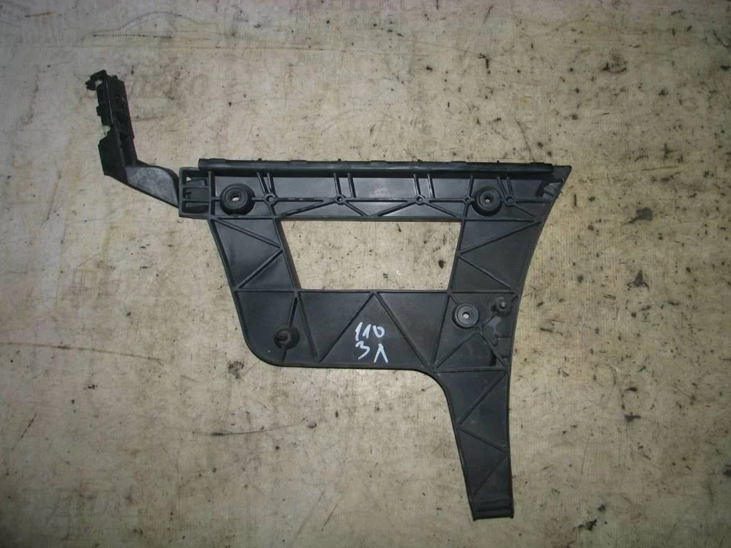 направляющая заднего бампера Audi A4 (B8) 2007-2015 L R