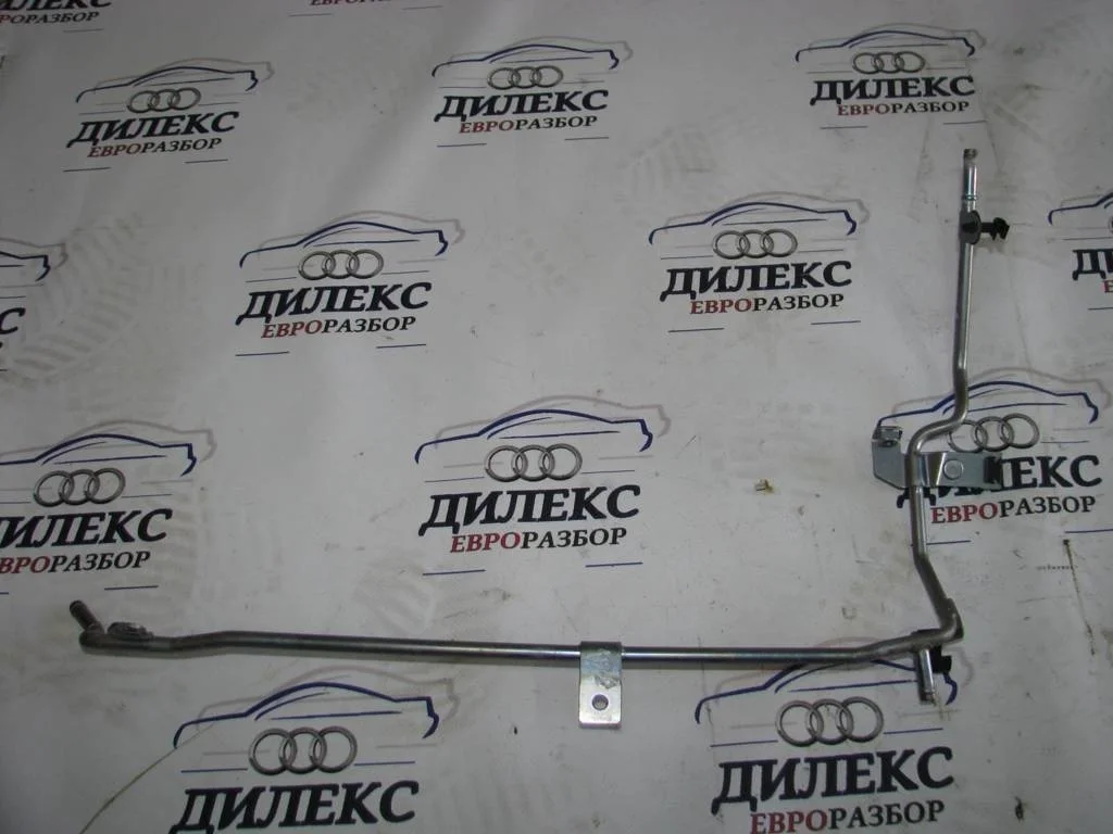 трубка системы охлаждения VW Tiguan 2007-2011 - -