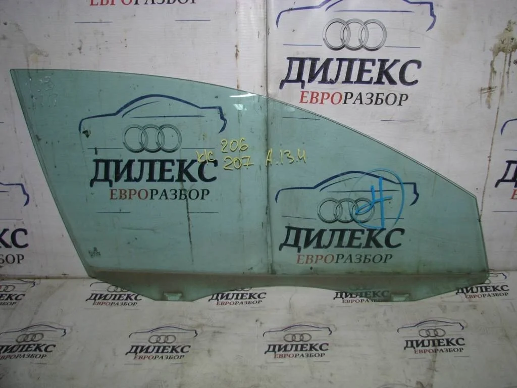 стекло двери VW Passat (B6) 2005-2010 R F