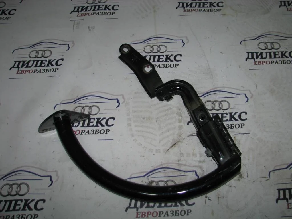 петля крышки багажника VW Passat (B6) 2005-2010 L -