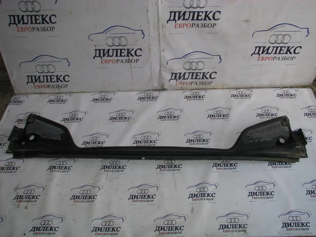 решетка стеклооч. (планка под лобовое стекло) Citroen DS4 2011-2015 - -