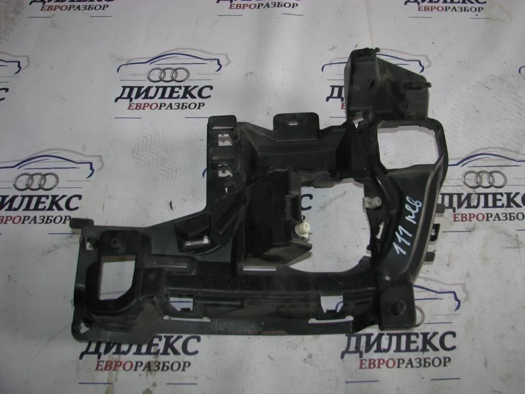 кронштейн крепления фары Citroen DS4 2011-2015 - -