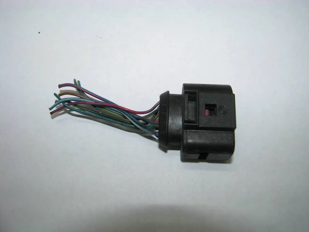 разъем Audi  - -