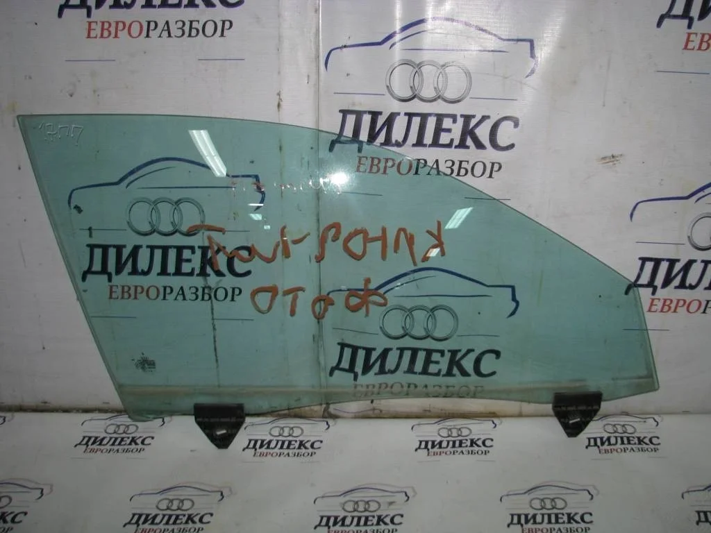 стекло двери Audi A4 (B7) 2004-2009 R F