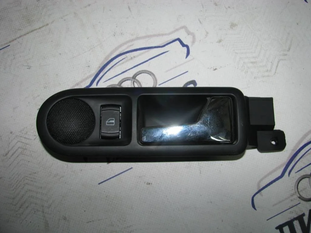 ручка двери внутренняя VW Passat (B5+) 2000-2005 R -