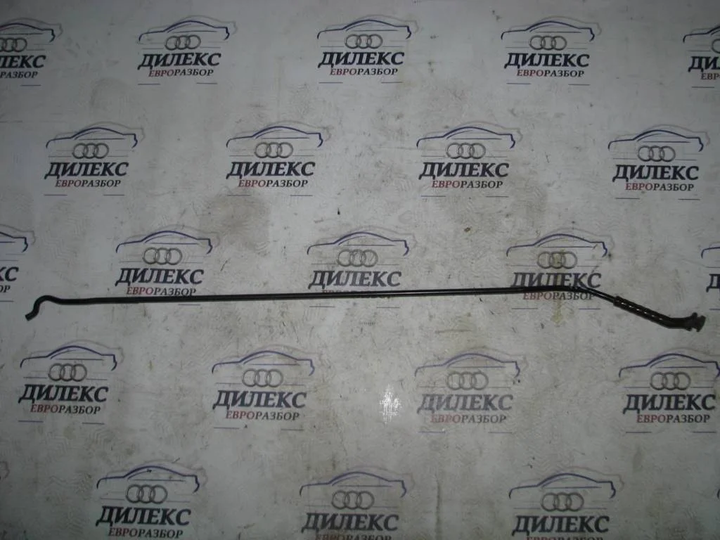 держатель капота VW Tiguan 2007-2011 - -