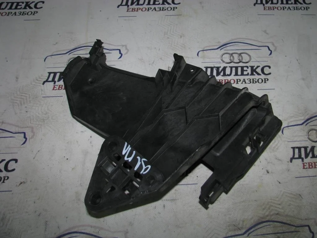 кронштейн (сопут. товар) Volvo V60 2011-2018 - -