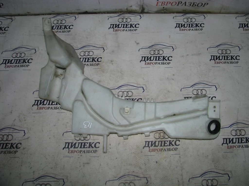 бачок омывателя лобового стекла Ford Kuga 2008-2012 - -