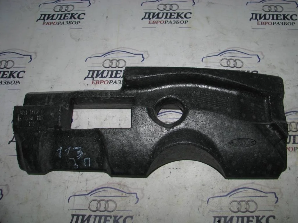 наполнитель заднего бампера Ford Kuga 2008-2012 - R