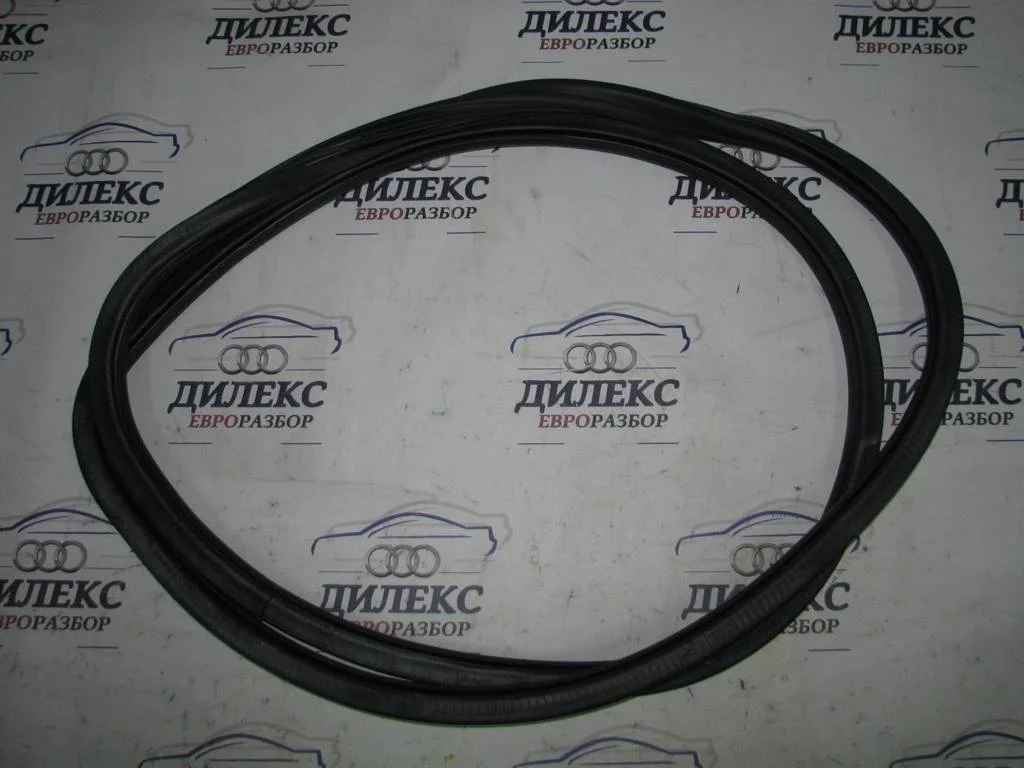 уплотнитель двери Audi A4 (B8) 2007-2015 - F