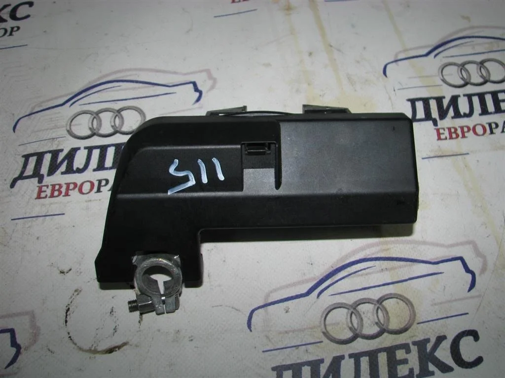 клемма аккумулятора плюс Audi A4 (B8) 2007-2015 - -